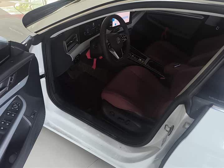 Фото 9 - Volkswagen Lamando L