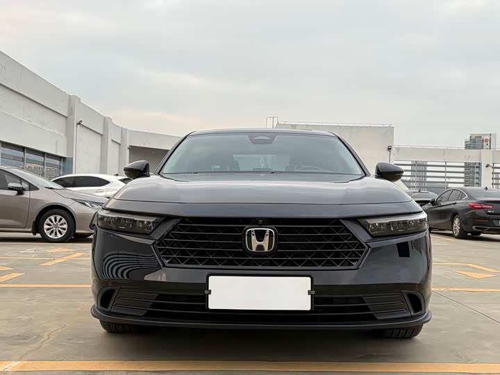 Фото 2 - Honda Accord