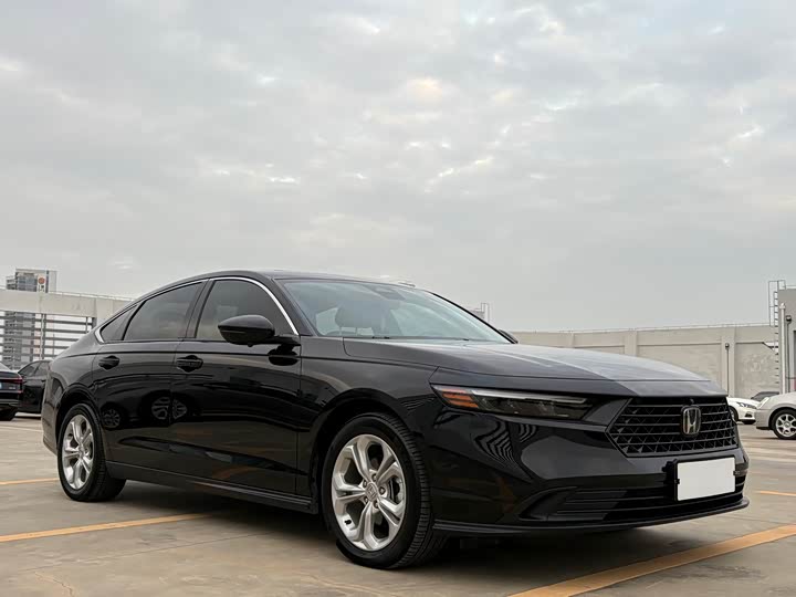 Фото 3 - Honda Accord