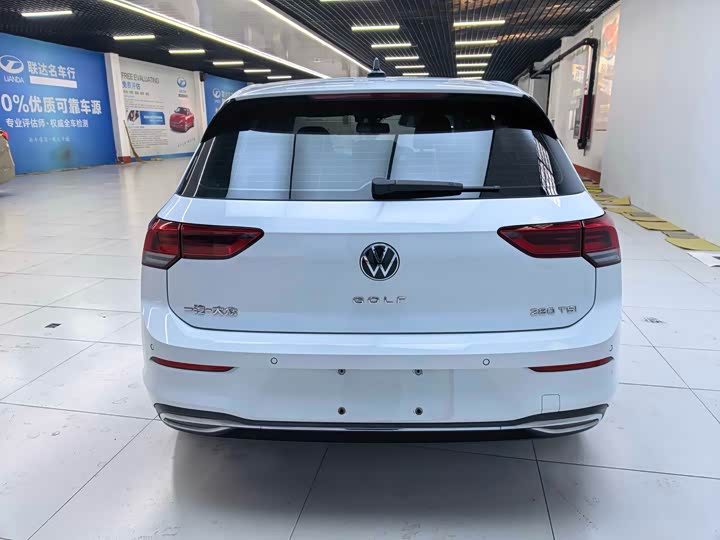 Фото 5 - Volkswagen Golf