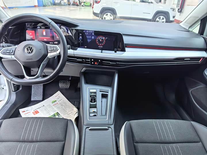 Фото 7 - Volkswagen Golf