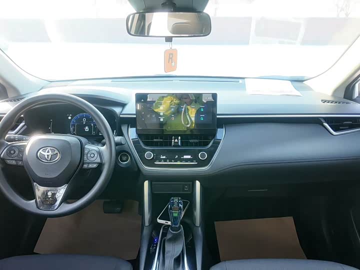 Фото 8 - Toyota Corolla Cross