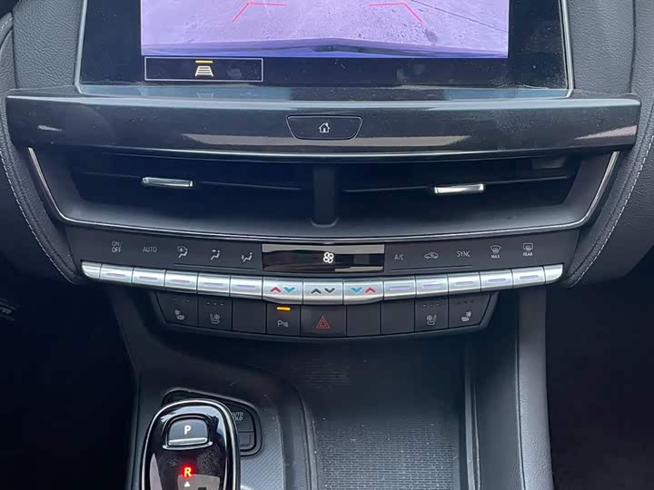 Фото 9 - Cadillac CT5