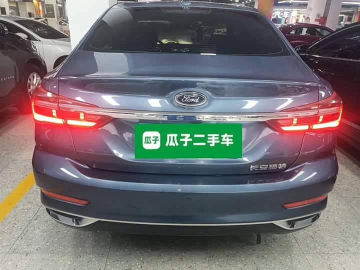 Фото 6 - Ford Escort