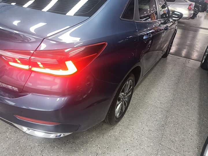 Фото 8 - Ford Escort