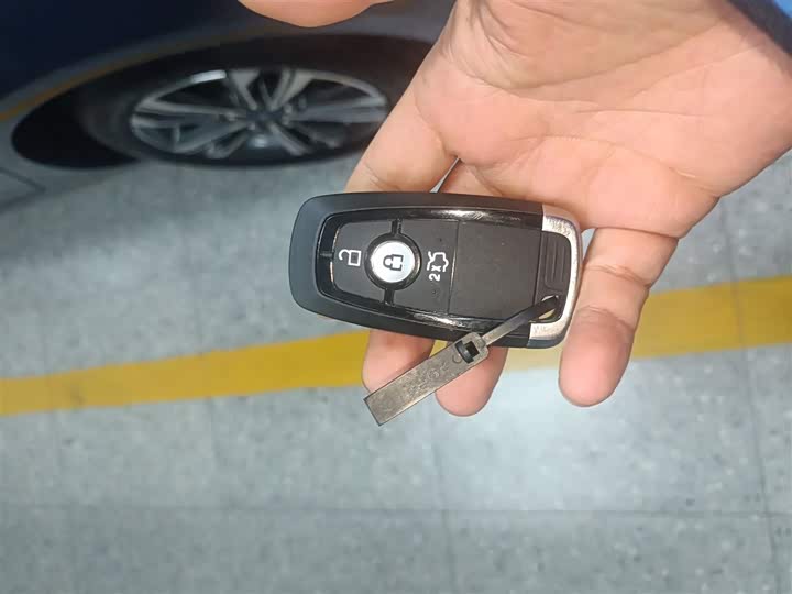 Фото 9 - Ford Escort