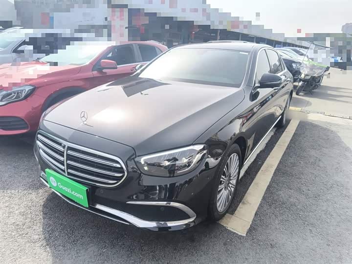 Фото 1 - Mercedes-Benz E-Class