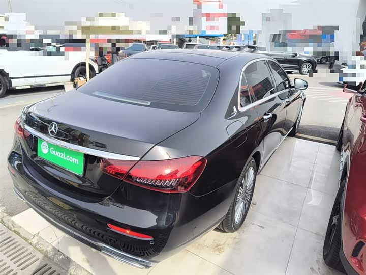 Фото 7 - Mercedes-Benz E-Class