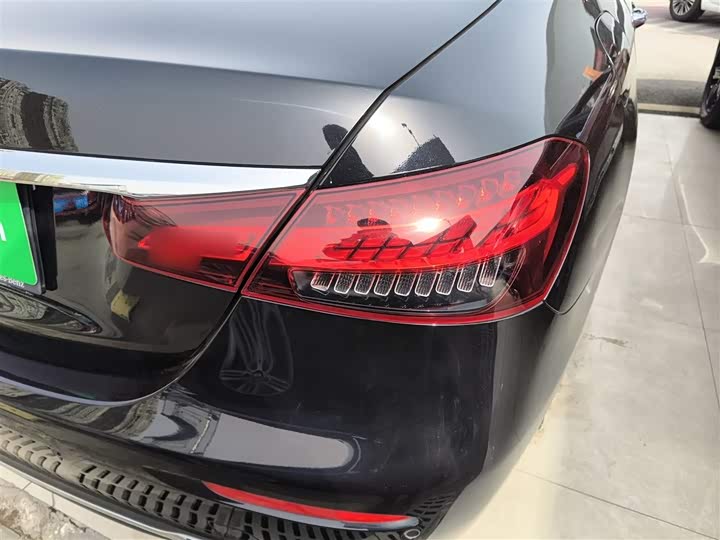 Фото 8 - Mercedes-Benz E-Class