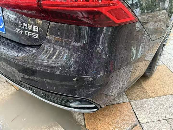 Фото 9 - Audi A7L