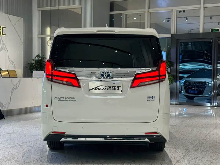 Фото 4 - Toyota Alphard