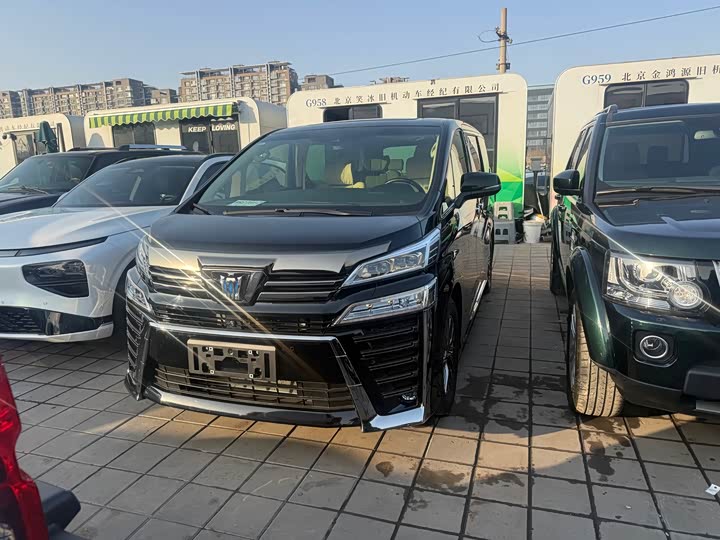 Фото 1 - Toyota Vellfire