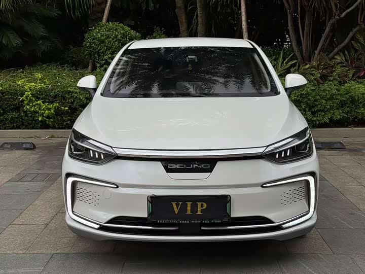 Фото 2 - Beijing EU5