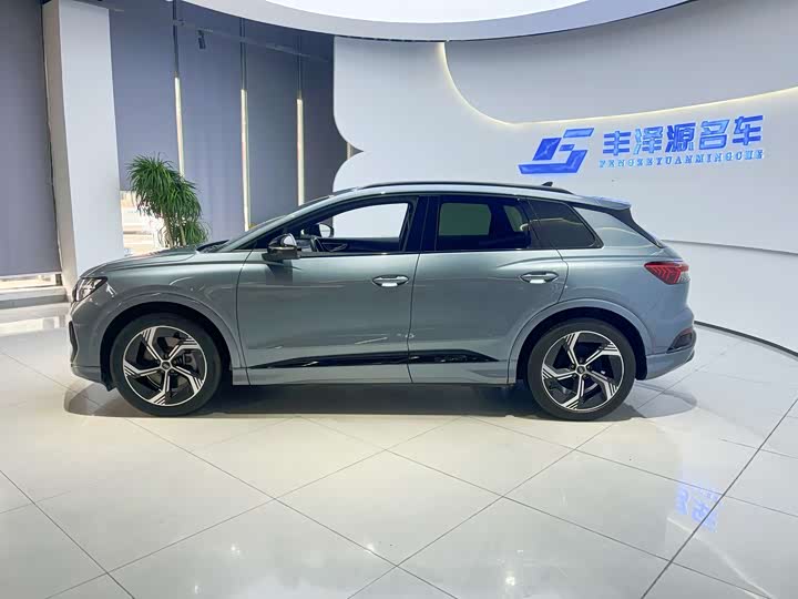 Фото 4 - Audi Q4 e-tron