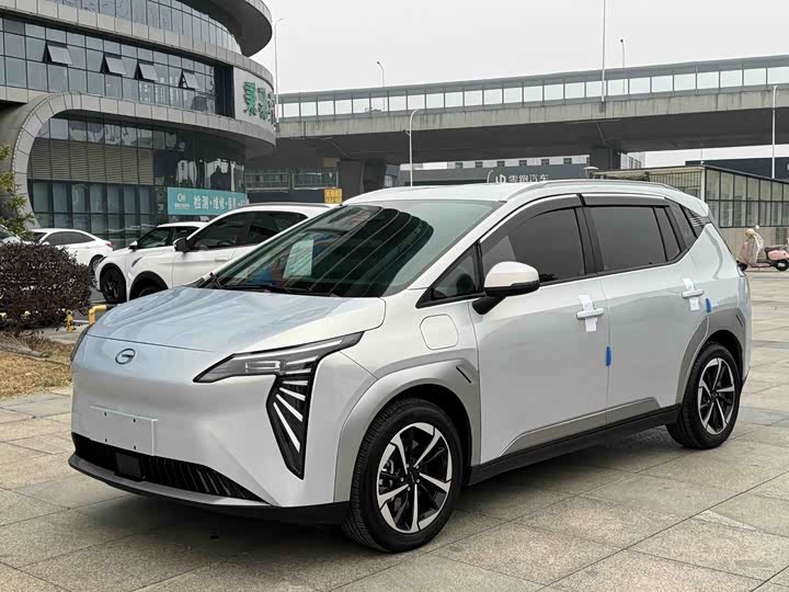 Фото 1 - GAC Aion Y