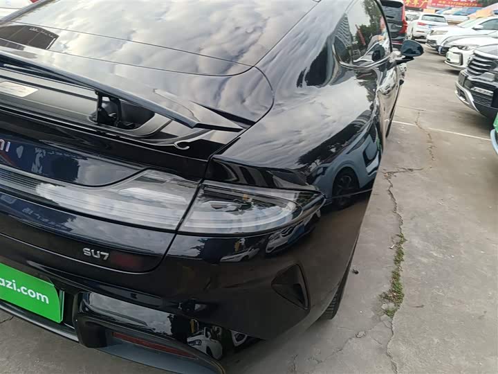 Фото 8 - Xiaomi SU7