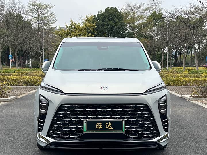 Фото 2 - Buick GL8 Hybrid