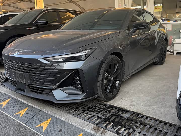 Фото 1 - Changan UNI-V