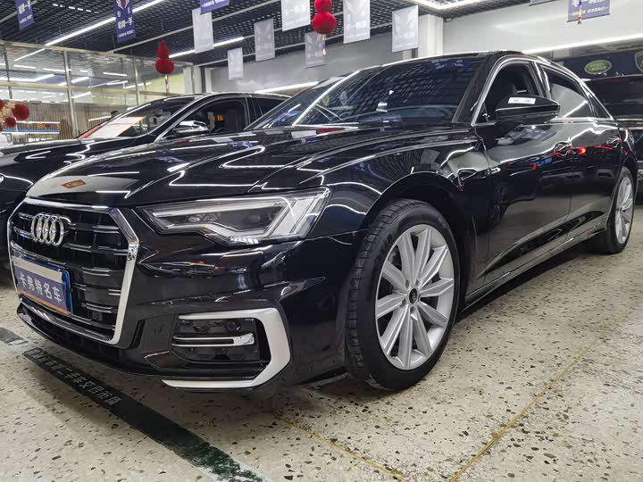 Фото 1 - Audi A6L