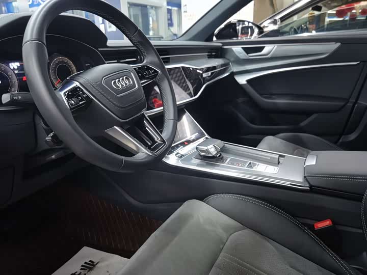 Фото 3 - Audi A6L