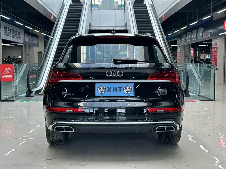 Фото 8 - Audi Q5L