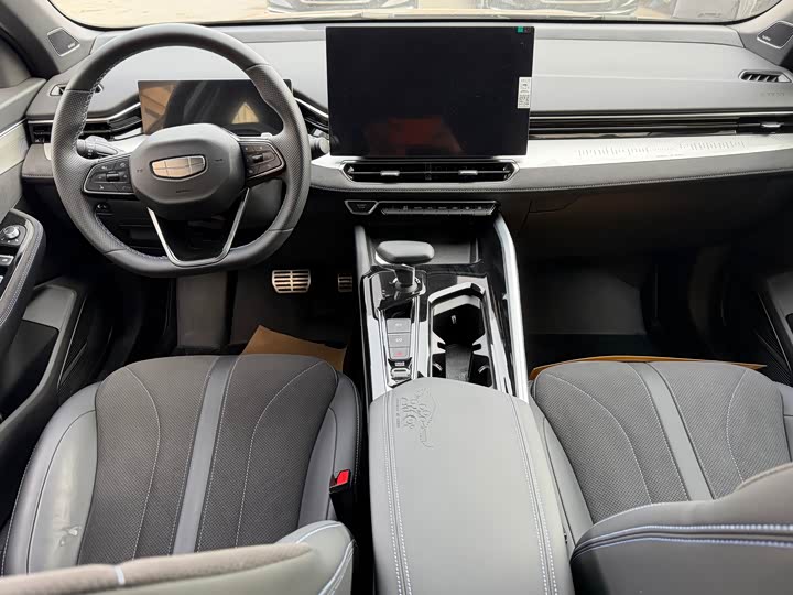 Фото 9 - Geely Preface