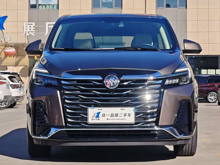 Фото 2 - Buick GL8 ES