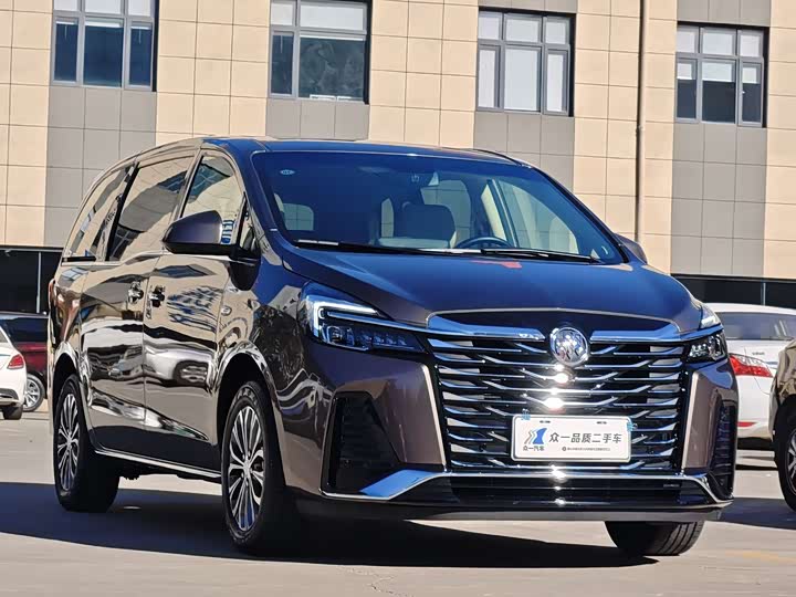 Фото 3 - Buick GL8 ES