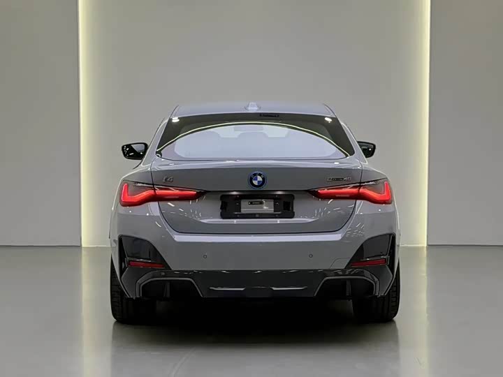 Фото 5 - BMW i4