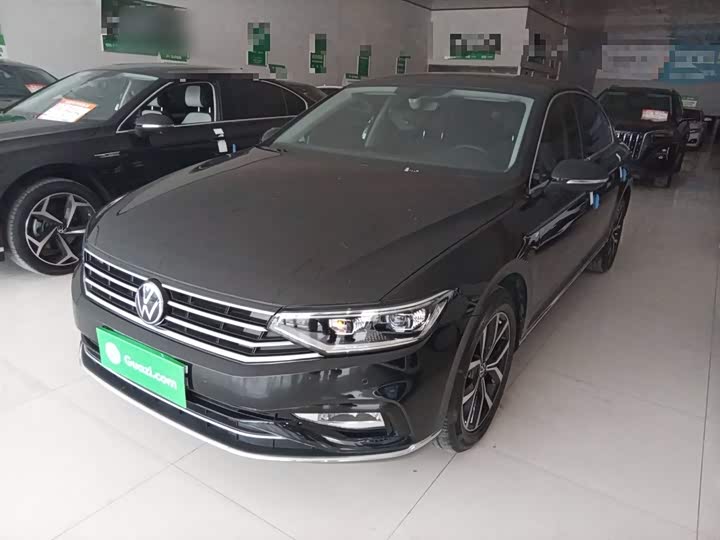 Фото 1 - Volkswagen Magotan