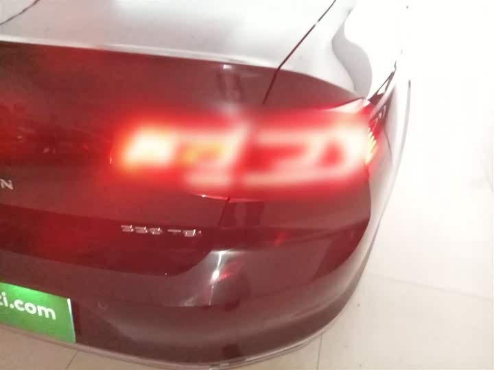 Фото 8 - Volkswagen Magotan