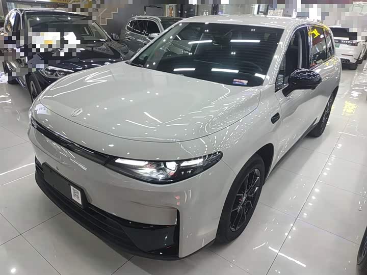 Фото 2 - Leapmotor C10