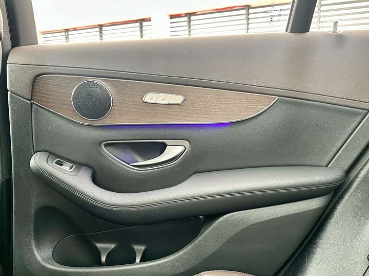 Фото 9 - Mercedes-Benz GLC-Class