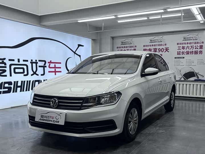 Фото 1 - Volkswagen Santana