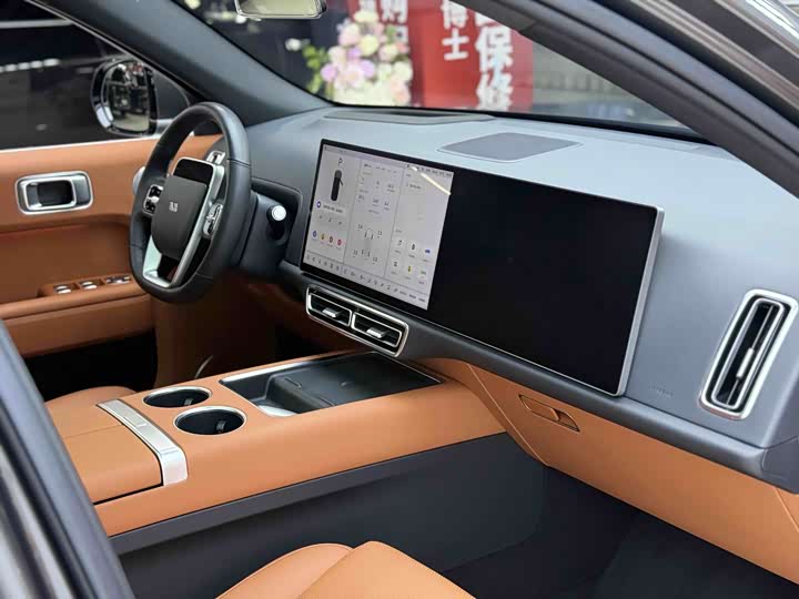 Фото 9 - LiXiang L7