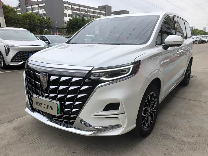 Фото 1 - Roewe iMax 8 EV