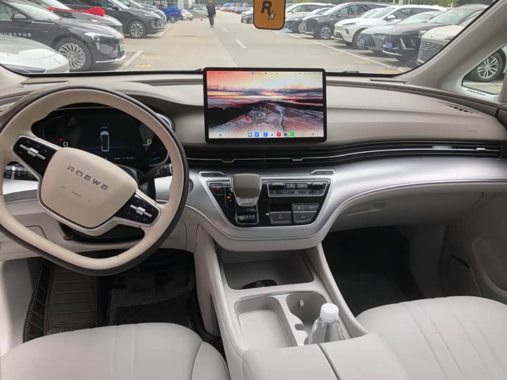 Фото 6 - Roewe iMax 8 EV