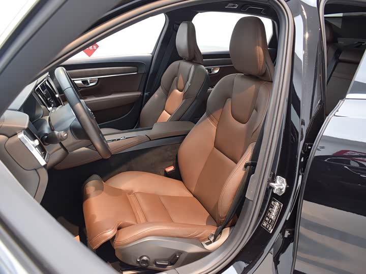 Фото 7 - Volvo S90