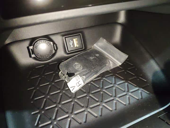 Фото 9 - Toyota Wildlander