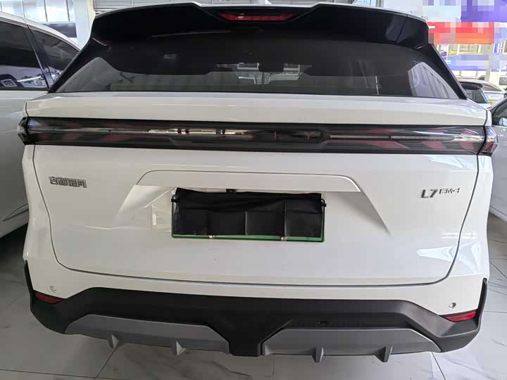 Фото 5 - Geely Galaxy L7