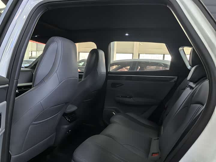 Фото 9 - Geely Galaxy L7