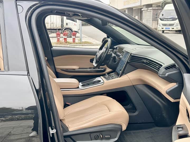 Фото 8 - Nio ES6