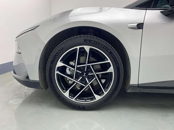 Фото 8 - XPeng F57