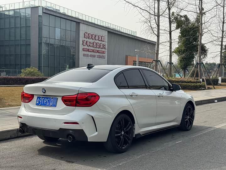 Фото 9 - BMW 1 Series