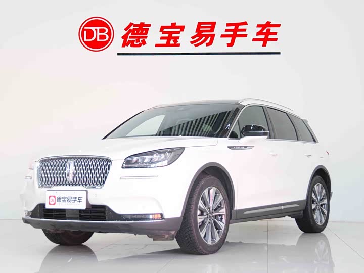 Фото 1 - Lincoln Corsair