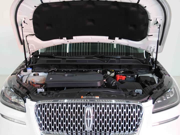 Фото 6 - Lincoln Corsair