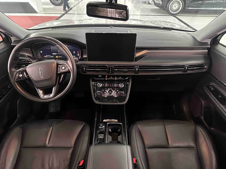 Фото 9 - Lincoln Corsair