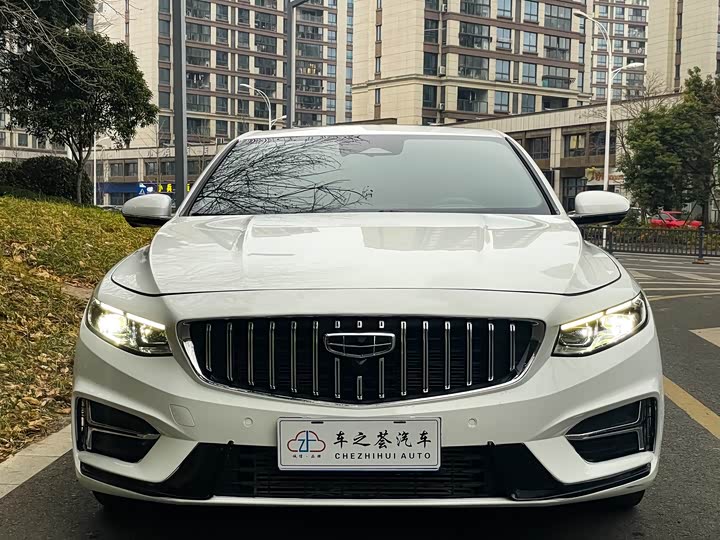 Фото 1 - Geely Preface