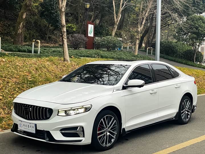 Фото 2 - Geely Preface