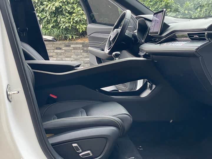 Фото 8 - Geely Preface